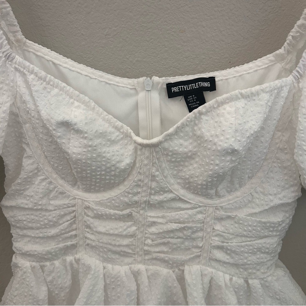 PrettyLittleThing Mini Dress Size 4‎ White Tiered Ruffle Puff Sleeve Corset - Picture 8 of 15